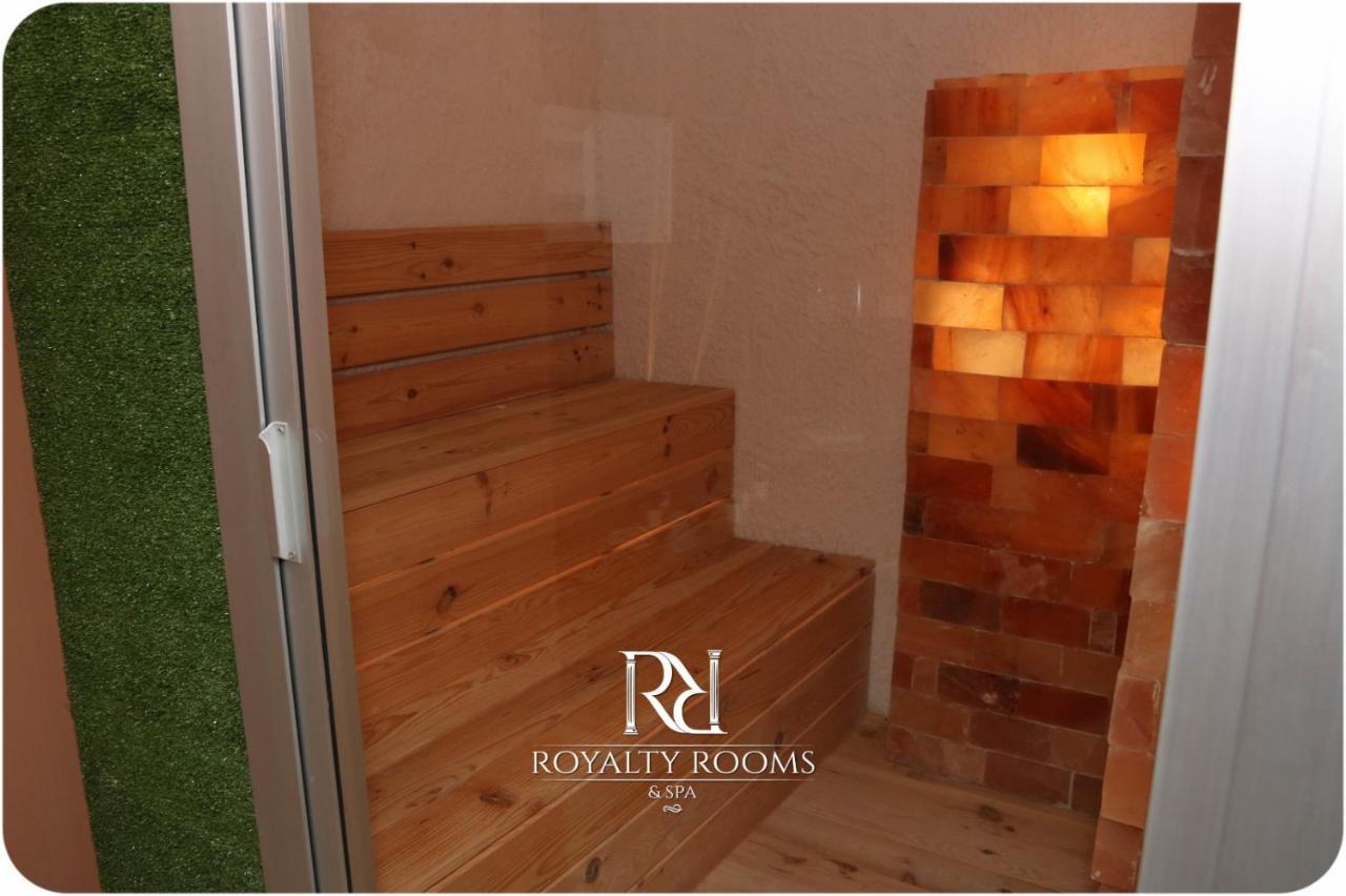 Royalty Rooms & Spa Naples Exterior photo