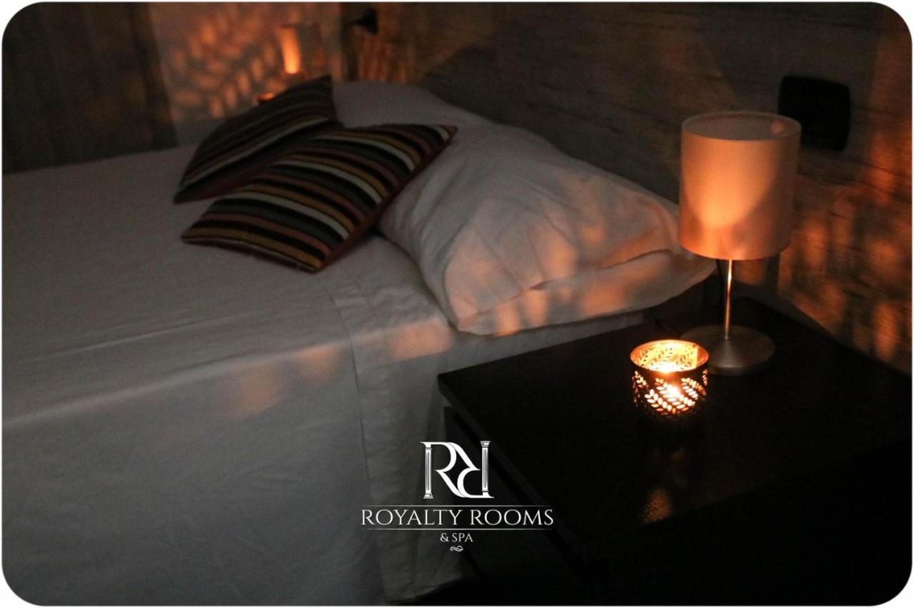 Royalty Rooms & Spa Naples Exterior photo
