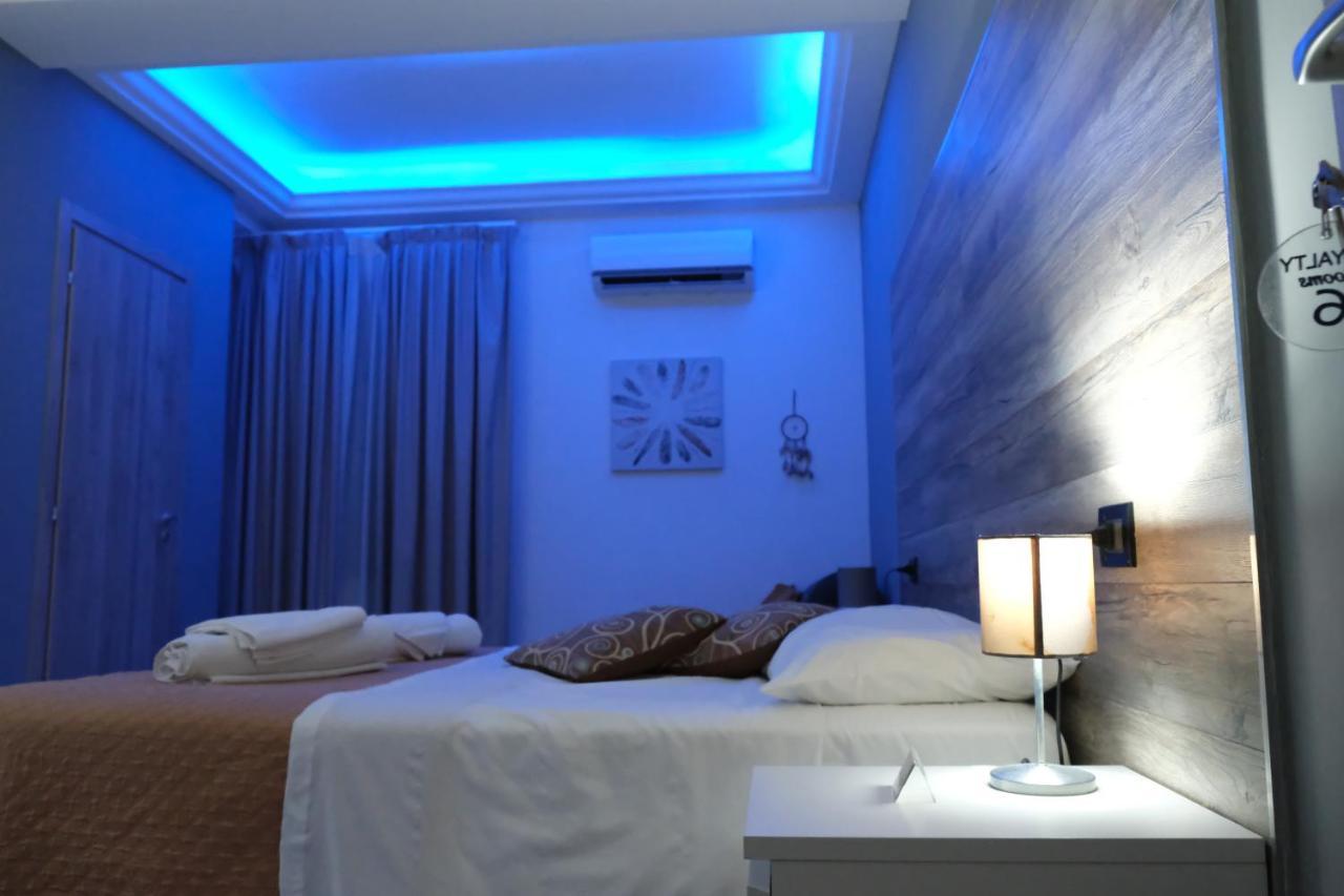 Royalty Rooms & Spa Naples Exterior photo